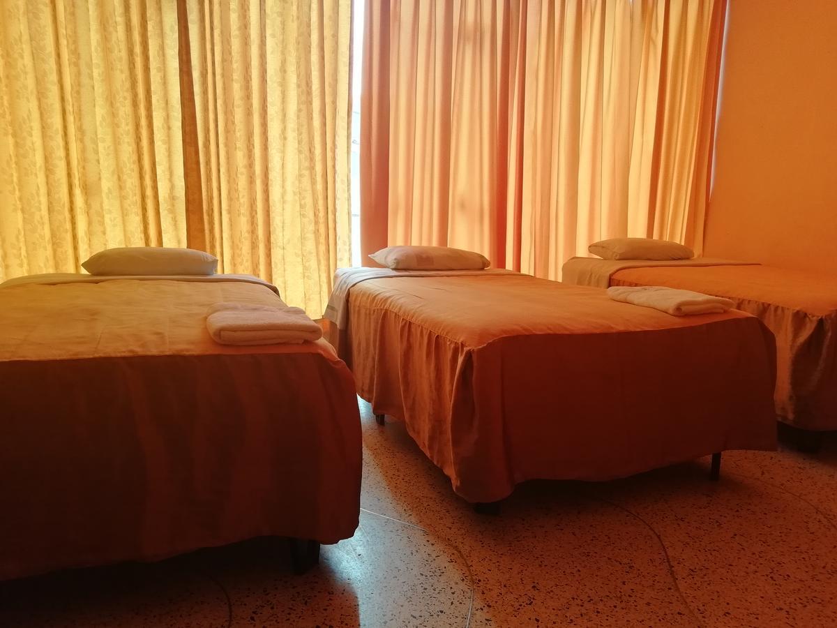 Hospedaje Oasis Chiclayo Extérieur photo